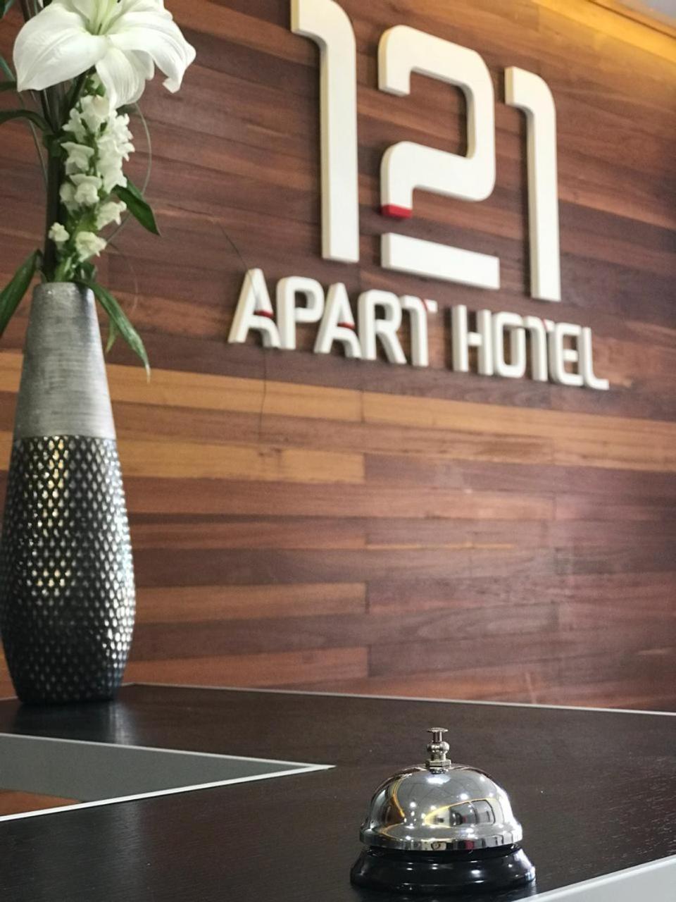 Illia 121 Apart Hotel Neuquén Eksteriør billede