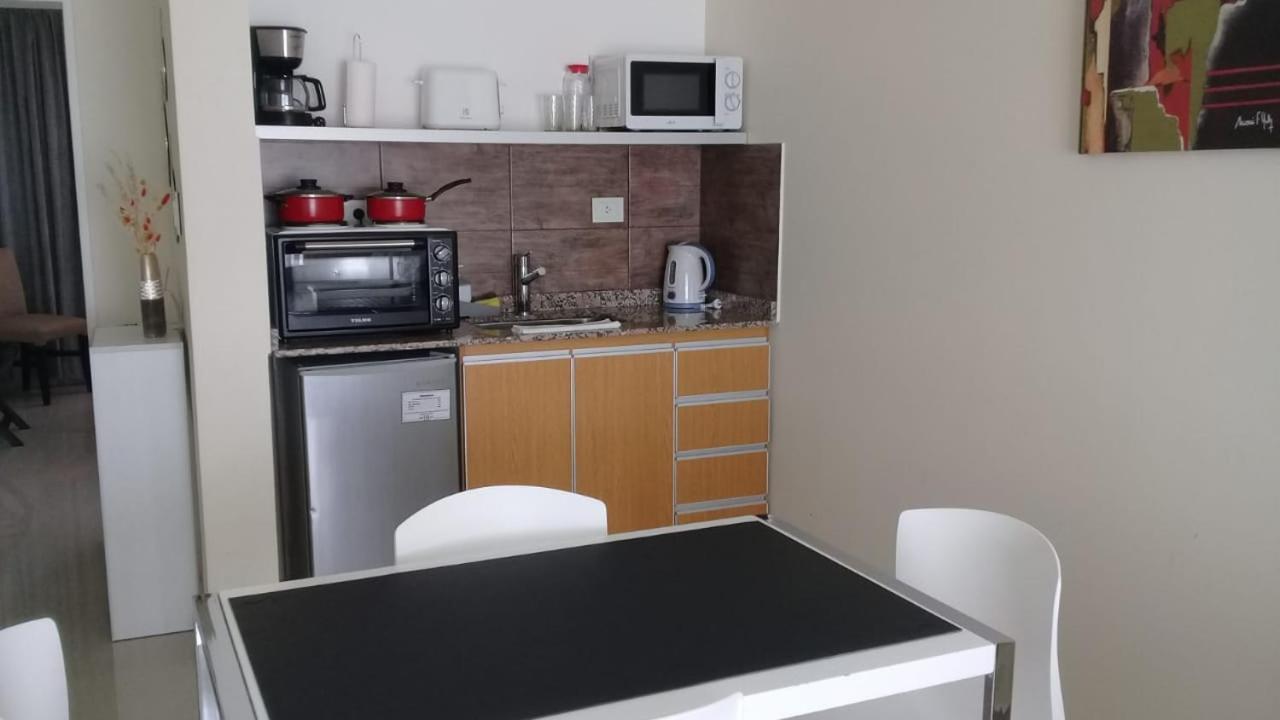 Illia 121 Apart Hotel Neuquén Eksteriør billede